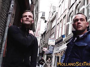 Dutch hooker gets nutted